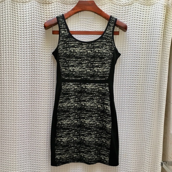 LIKE NEW Banana Republic bodycon dress - Picture 1 of 2